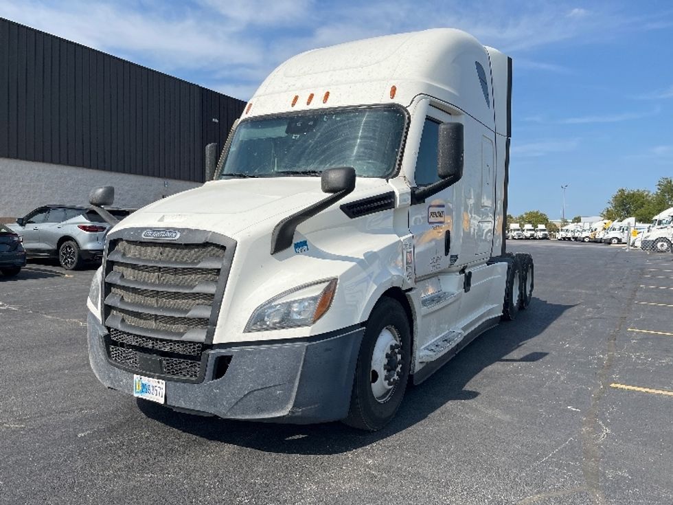 Sleeper Tractor-Heavy Duty Tractors-Freightliner-2020-T12664ST-East Chicago-IN-543,139\n\t\tmiles-$ 61,250 - Image 3