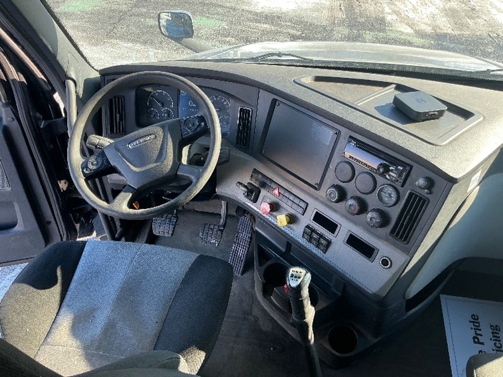 Sleeper Tractor-Heavy Duty Tractors-Freightliner-2020-T12664ST-East Chicago-IN-562,569\n\t\tmiles-$ 50,250 - Image 12