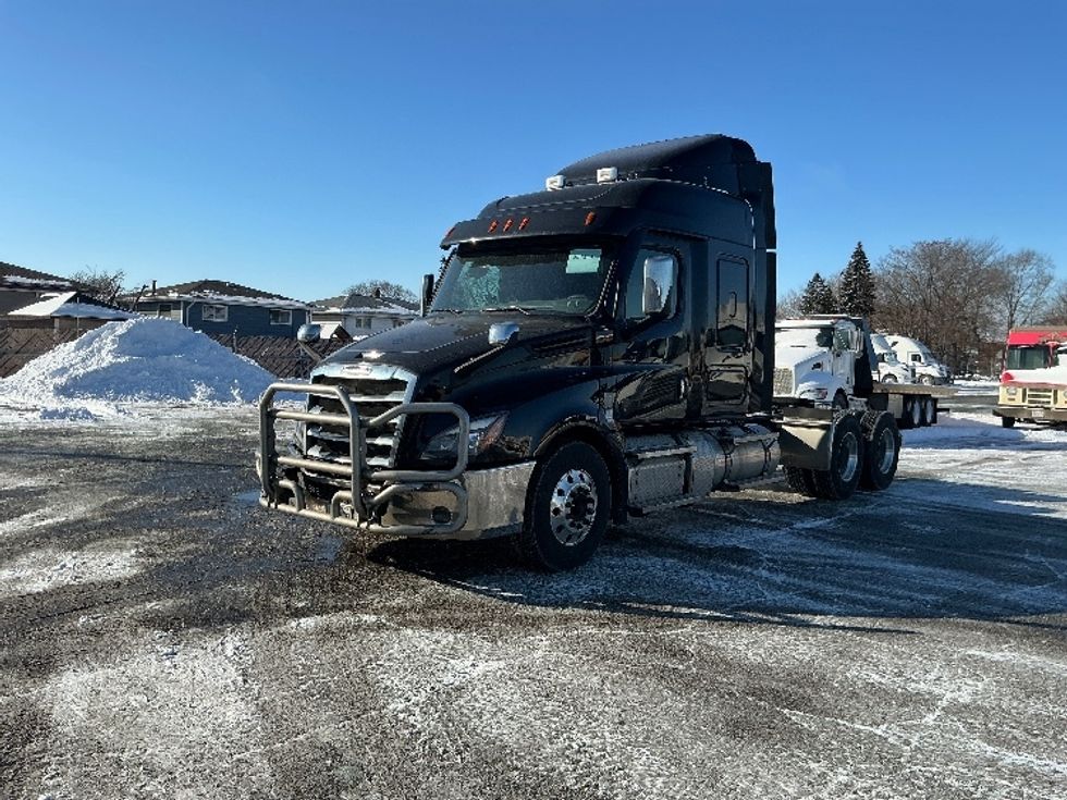 Sleeper Tractor-Heavy Duty Tractors-Freightliner-2020-T12664ST-East Chicago-IN-562,569\n\t\tmiles-$ 50,250 - Image 3
