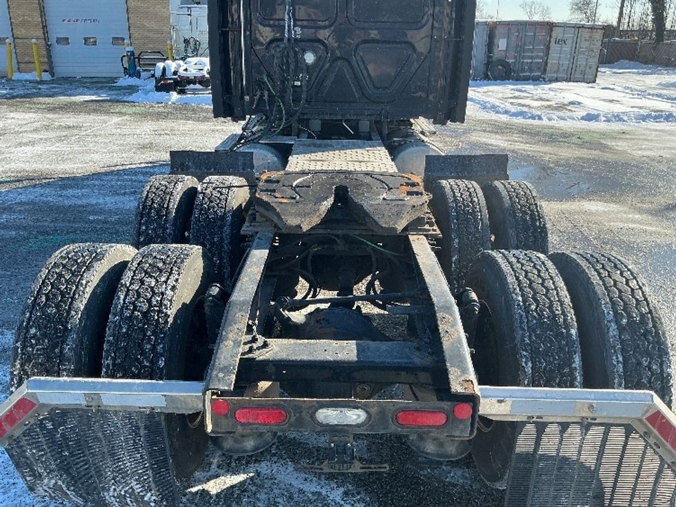 Sleeper Tractor-Heavy Duty Tractors-Freightliner-2020-T12664ST-East Chicago-IN-562,569\n\t\tmiles-$ 50,250 - Image 6