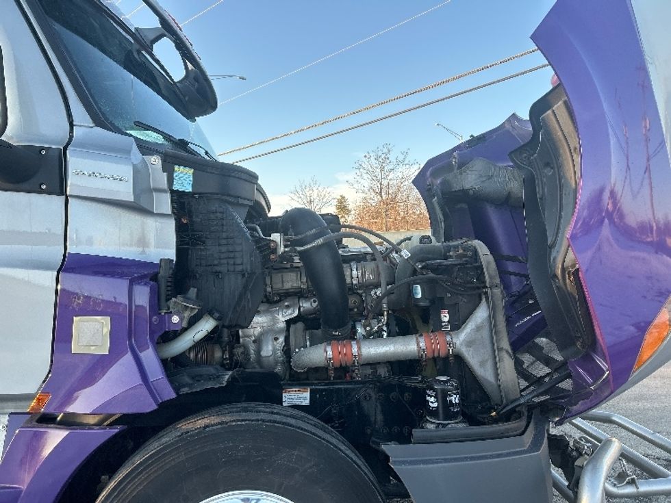 Sleeper Tractor-Heavy Duty Tractors-Freightliner-2020-T12664ST-East Chicago-IN-597,274\n\t\tmiles-$ 54,500 - Image 20