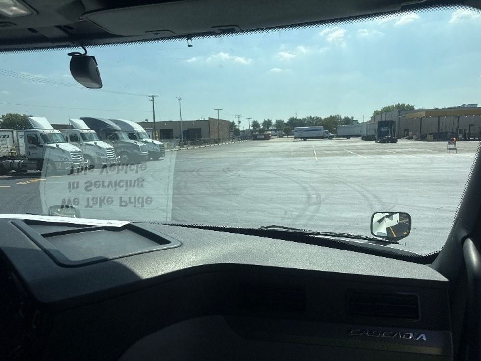 Sleeper Tractor-Heavy Duty Tractors-Freightliner-2020-T12664ST-East Chicago-IN-621,022\n\t\tmiles-$ 53,250 - Image 14