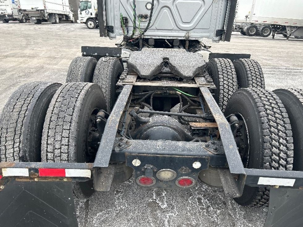 Sleeper Tractor-Heavy Duty Tractors-Freightliner-2020-T12664ST-East Chicago-IN-623,608\n\t\tmiles-$ 41,250 - Image 6
