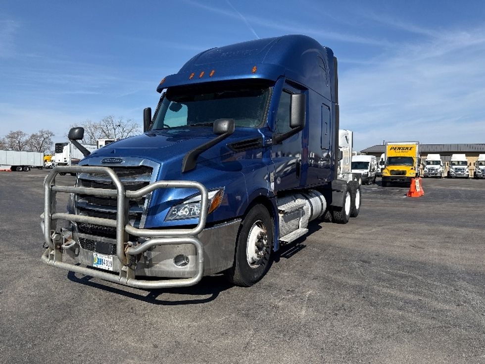 Sleeper Tractor-Heavy Duty Tractors-Freightliner-2020-T12664ST-East Chicago-IN-662,613\n\t\tmiles-$ 43,500 - Image 3
