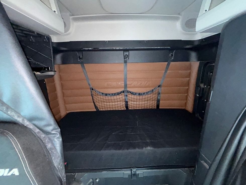 Sleeper Tractor-Heavy Duty Tractors-Freightliner-2020-T12664ST-East Chicago-IN-669,948\n\t\tmiles-$ 49,250 - Image 16