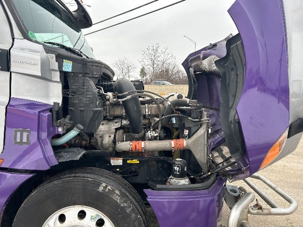 Sleeper Tractor-Heavy Duty Tractors-Freightliner-2020-T12664ST-East Chicago-IN-669,948\n\t\tmiles-$ 49,250 - Image 20