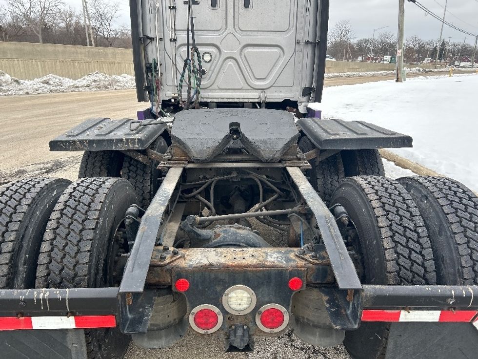Sleeper Tractor-Heavy Duty Tractors-Freightliner-2020-T12664ST-East Chicago-IN-669,948\n\t\tmiles-$ 49,250 - Image 6