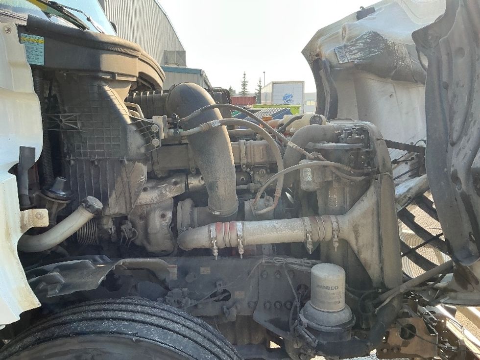 Sleeper Tractor-Heavy Duty Tractors-Freightliner-2020-T12664ST-Edmonton-AB-887,032\n\t\tkm-$ 73,750 - Image 20