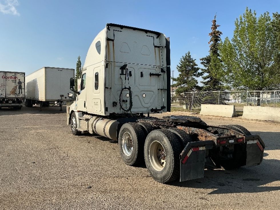 Sleeper Tractor-Heavy Duty Tractors-Freightliner-2020-T12664ST-Edmonton-AB-887,032\n\t\tkm-$ 73,750 - Image 5