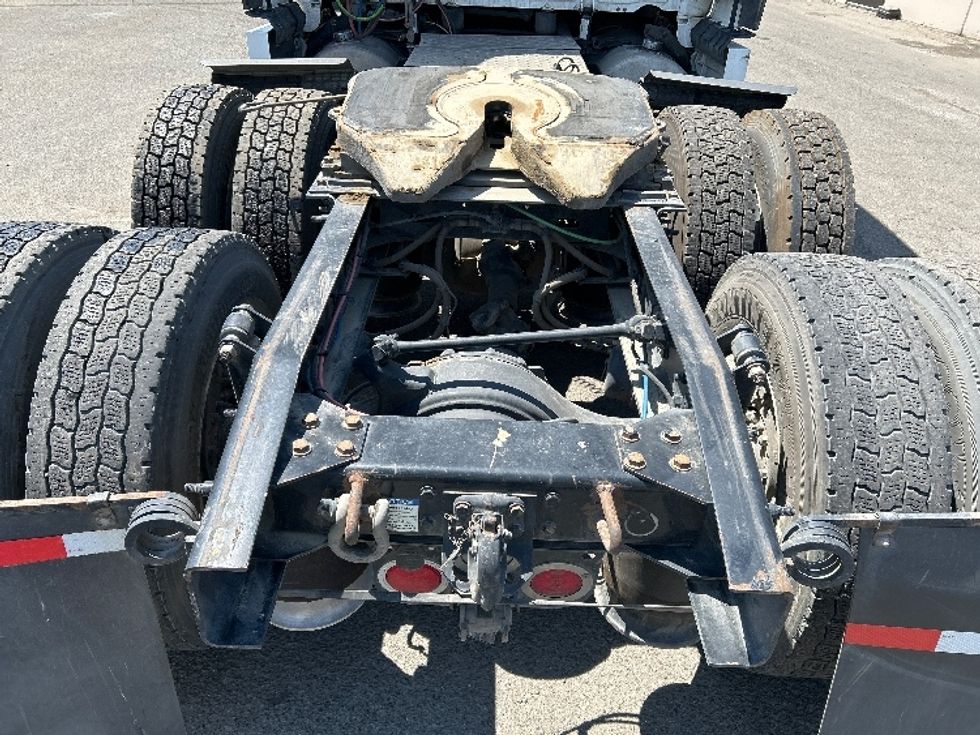 Sleeper Tractor-Heavy Duty Tractors-Freightliner-2020-T12664ST-El Centro-CA-551,919\n\t\tmiles-$ 64,500 - Image 6