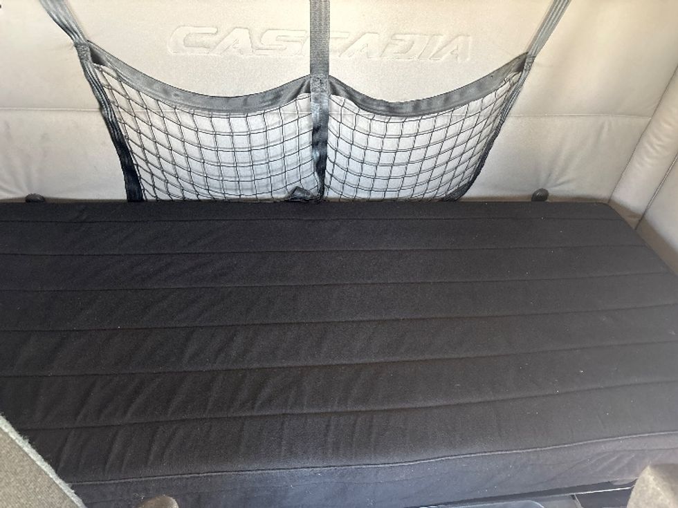 Sleeper Tractor-Heavy Duty Tractors-Freightliner-2020-T12664ST-El Paso-TX-452,601\n\t\tmiles-$ 63,750 - Image 17