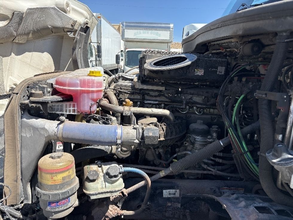 Sleeper Tractor-Heavy Duty Tractors-Freightliner-2020-T12664ST-El Paso-TX-452,601\n\t\tmiles-$ 63,750 - Image 21