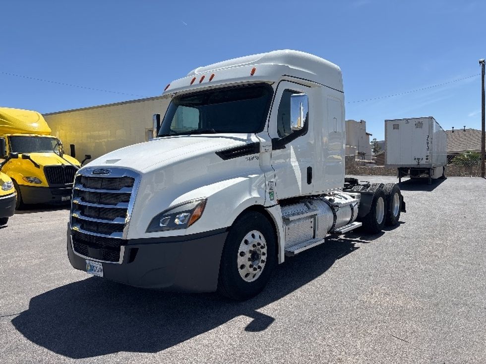 Sleeper Tractor-Heavy Duty Tractors-Freightliner-2020-T12664ST-El Paso-TX-561,508\n\t\tmiles-$ 53,750 - Image 3