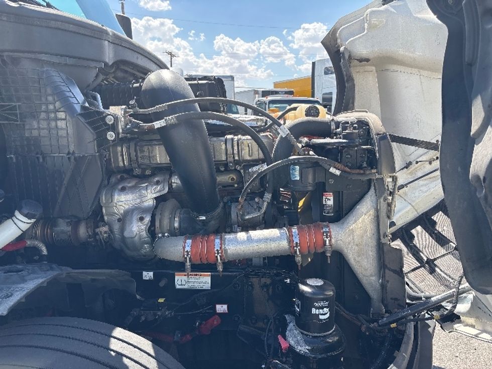 Sleeper Tractor-Heavy Duty Tractors-Freightliner-2020-T12664ST-El Paso-TX-578,935\n\t\tmiles-$ 61,000 - Image 20