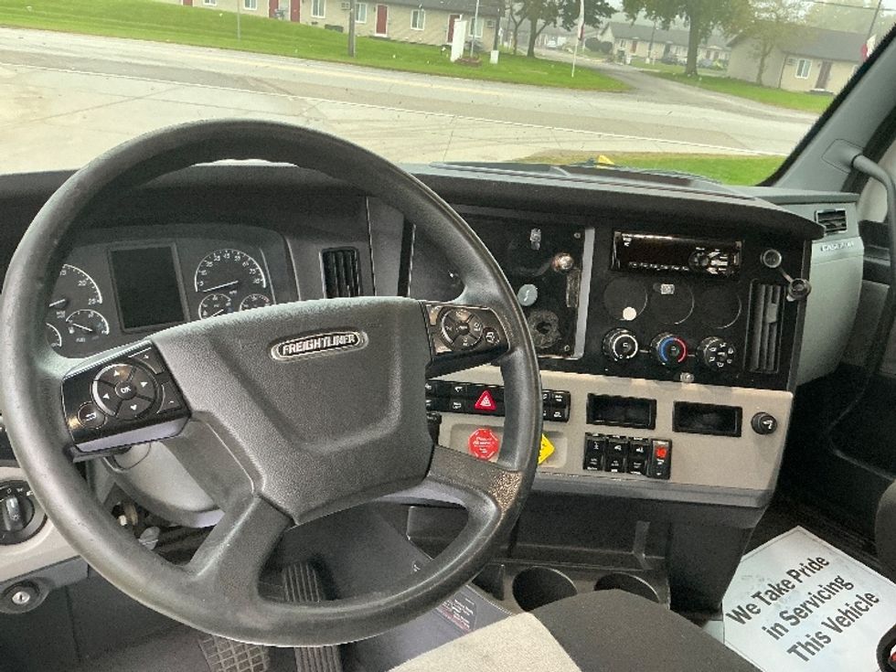 Sleeper Tractor-Heavy Duty Tractors-Freightliner-2020-T12664ST-Elkhart-IN-532,975\n\t\tmiles-$ 67,250 - Image 11
