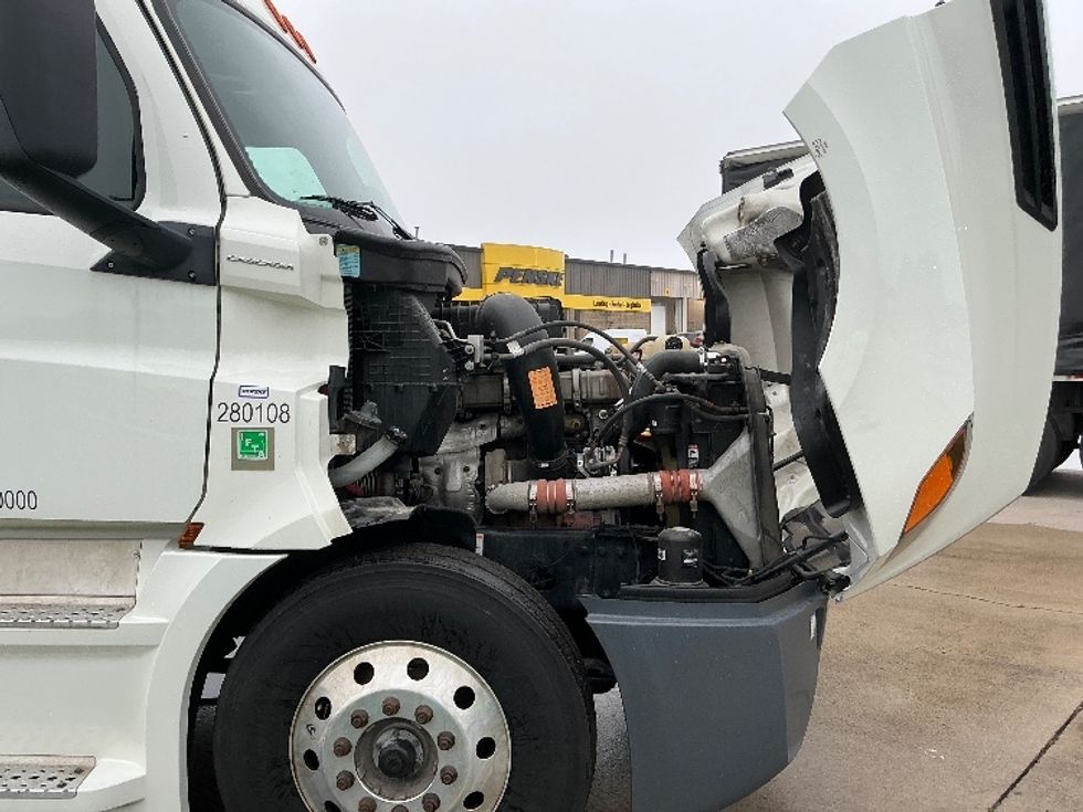 Sleeper Tractor-Heavy Duty Tractors-Freightliner-2020-T12664ST-Elkhart-IN-532,975\n\t\tmiles-$ 67,250 - Image 20