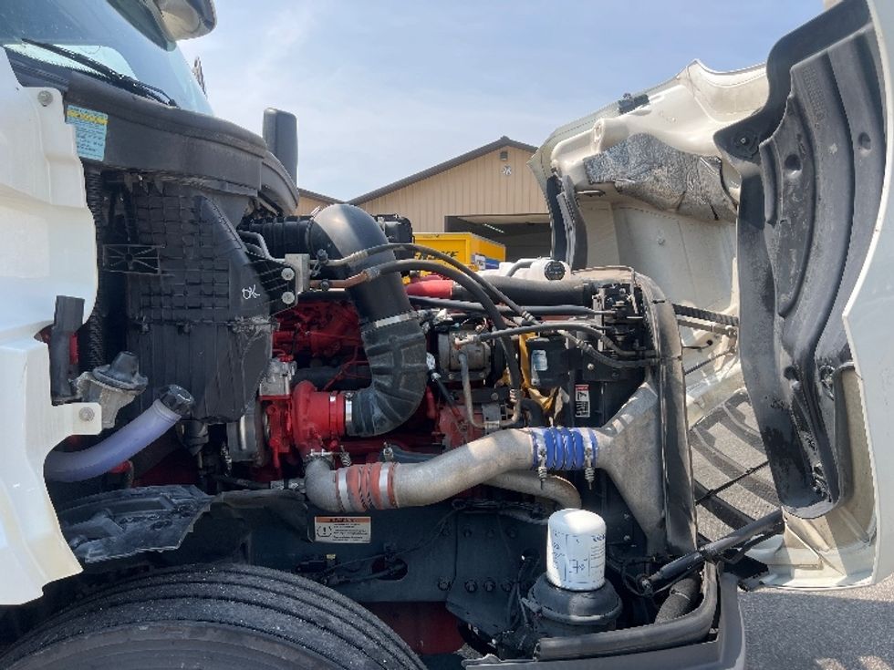 Sleeper Tractor-Heavy Duty Tractors-Freightliner-2020-T12664ST-Elkhart-IN-553,275\n\t\tmiles-$ 58,000 - Image 20