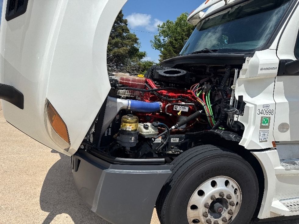 Sleeper Tractor-Heavy Duty Tractors-Freightliner-2020-T12664ST-Enid-OK-556,651\n\t\tmiles-$ 58,250 - Image 21