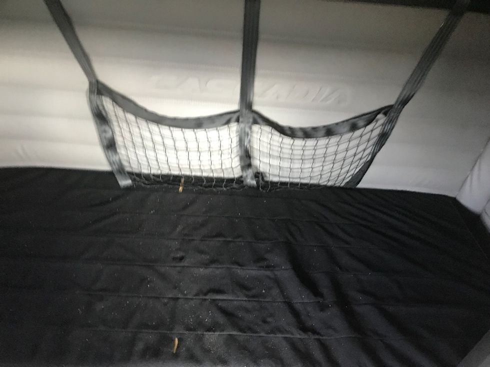 Sleeper Tractor-Heavy Duty Tractors-Freightliner-2020-T12664ST-Evansville-IN-357,000\n\t\tmiles-$ 68,500 - Image 16