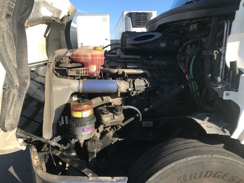 Sleeper Tractor-Heavy Duty Tractors-Freightliner-2020-T12664ST-Evansville-IN-375,364\n\t\tmiles-$ 64,250 - Image 21