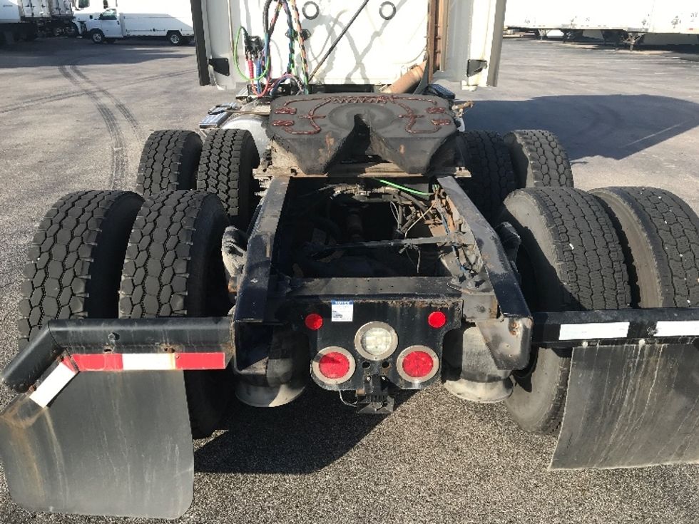 Sleeper Tractor-Heavy Duty Tractors-Freightliner-2020-T12664ST-Evansville-IN-375,364\n\t\tmiles-$ 64,250 - Image 6