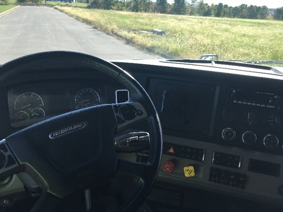 Sleeper Tractor-Heavy Duty Tractors-Freightliner-2020-T12664ST-Evansville-IN-424,531\n\t\tmiles-$ 66,250 - Image 11