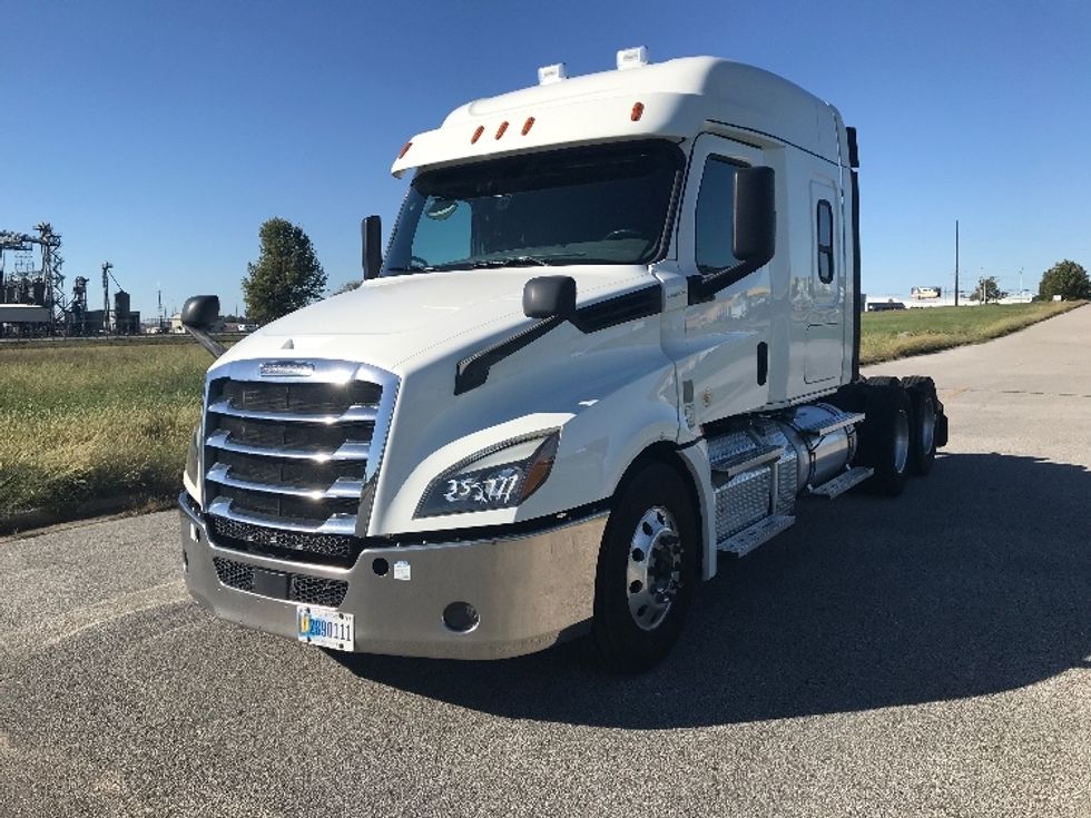 Sleeper Tractor-Heavy Duty Tractors-Freightliner-2020-T12664ST-Evansville-IN-424,531\n\t\tmiles-$ 66,250 - Image 3