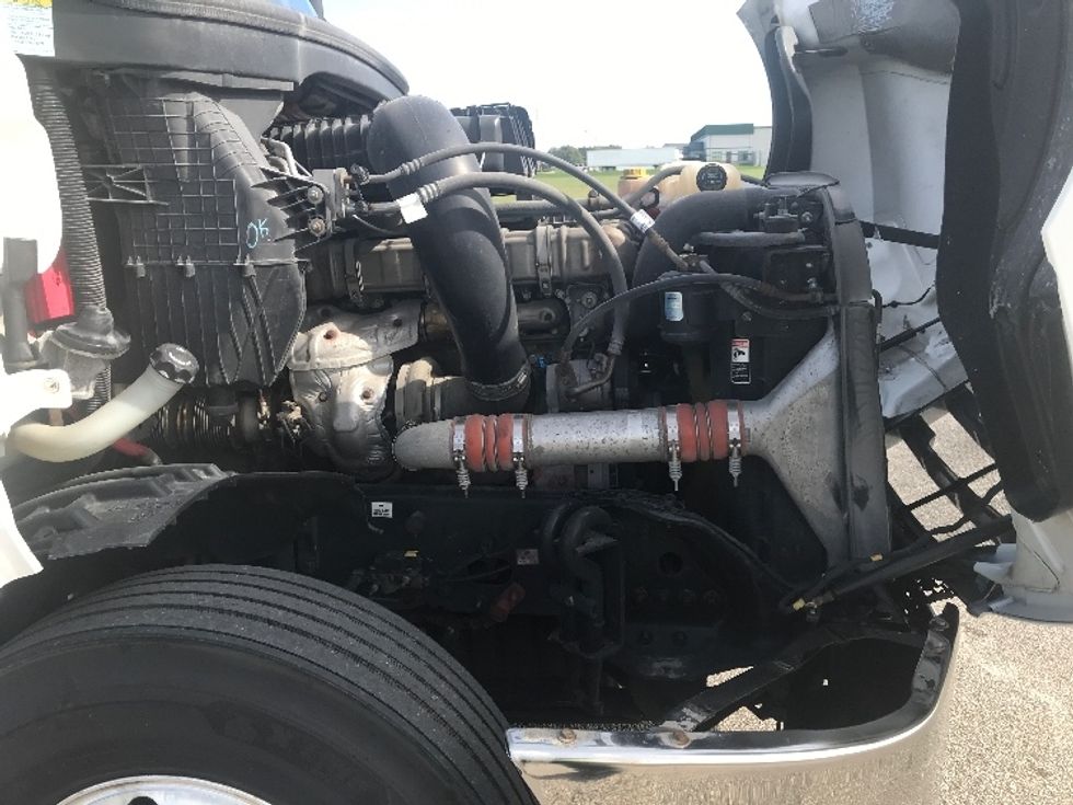 Sleeper Tractor-Heavy Duty Tractors-Freightliner-2020-T12664ST-Evansville-IN-425,019\n\t\tmiles-$ 66,250 - Image 20