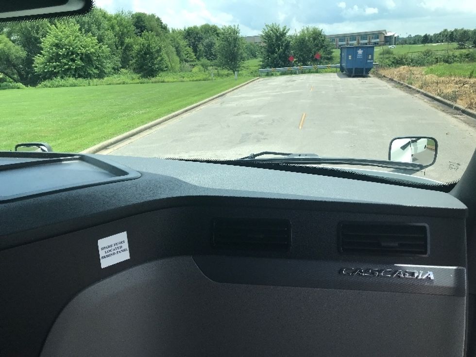 Sleeper Tractor-Heavy Duty Tractors-Freightliner-2020-T12664ST-Evansville-IN-439,027\n\t\tmiles-$ 64,750 - Image 14