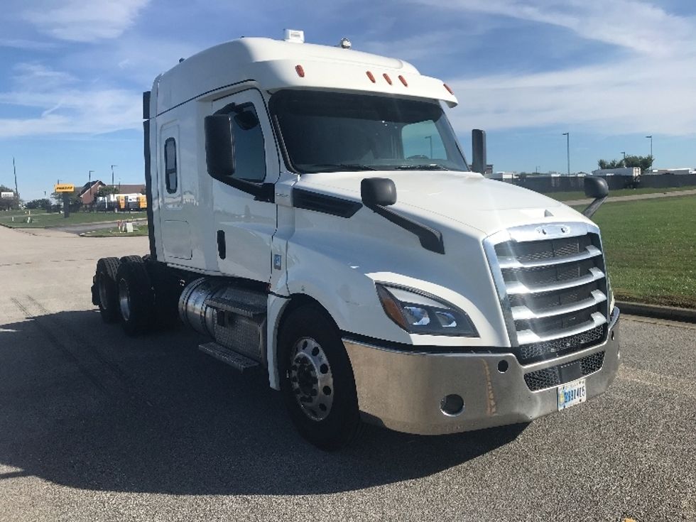 Sleeper Tractor-Heavy Duty Tractors-Freightliner-2020-T12664ST-Evansville-IN-502,478\n\t\tmiles-$ 61,250 - Image 1