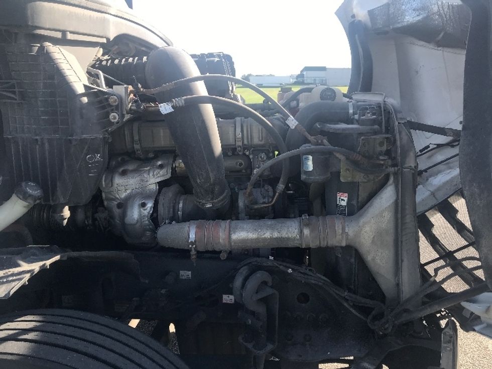 Sleeper Tractor-Heavy Duty Tractors-Freightliner-2020-T12664ST-Evansville-IN-502,478\n\t\tmiles-$ 61,250 - Image 20