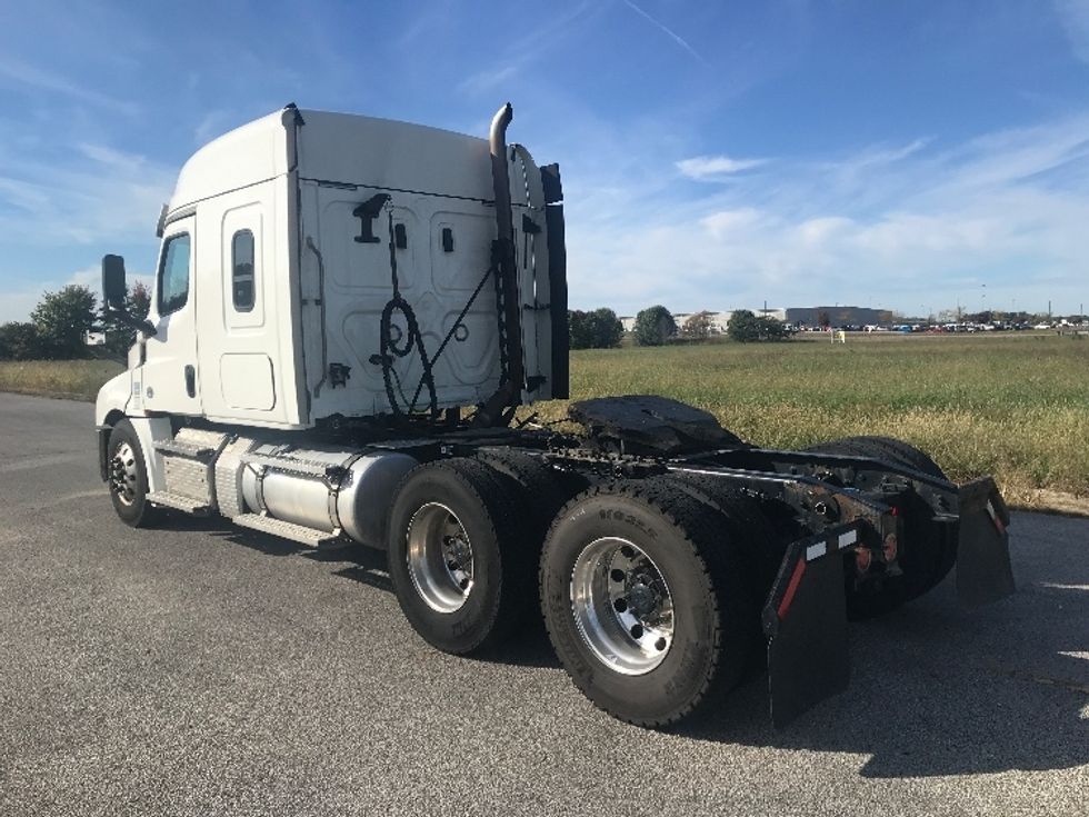 Sleeper Tractor-Heavy Duty Tractors-Freightliner-2020-T12664ST-Evansville-IN-502,478\n\t\tmiles-$ 61,250 - Image 5
