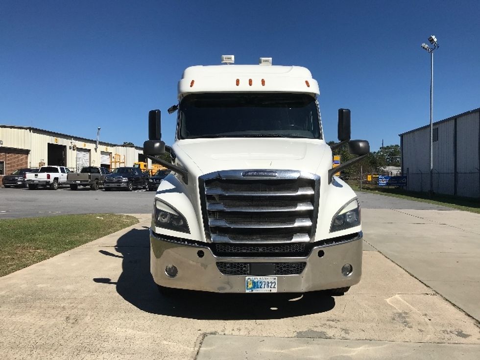 Sleeper Tractor-Heavy Duty Tractors-Freightliner-2020-T12664ST-Florence-SC-396,480\n\t\tmiles-$ 70,000 - Image 2