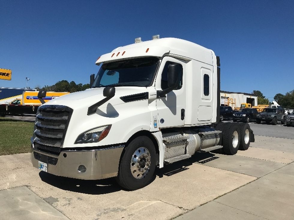 Sleeper Tractor-Heavy Duty Tractors-Freightliner-2020-T12664ST-Florence-SC-396,480\n\t\tmiles-$ 70,000 - Image 3
