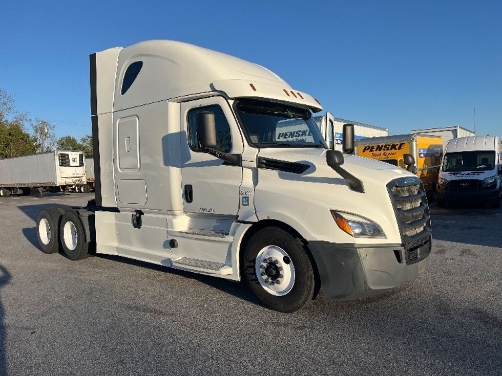 Sleeper Tractor-Heavy Duty Tractors-Freightliner-2020-T12664ST-Florence-SC-745,743\n\t\tmiles-$ 44,500 - Image 1