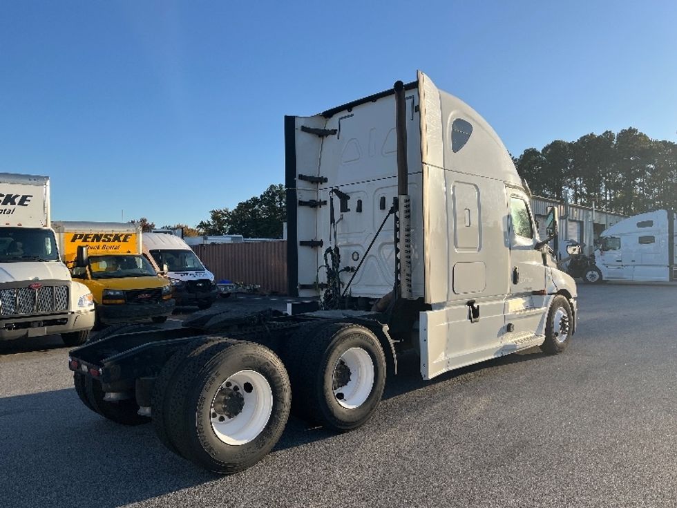 Sleeper Tractor-Heavy Duty Tractors-Freightliner-2020-T12664ST-Florence-SC-745,743\n\t\tmiles-$ 44,500 - Image 7
