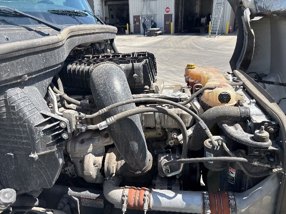 Sleeper Tractor-Heavy Duty Tractors-Freightliner-2020-T12664ST-Fontana-CA-416,380\n\t\tmiles-$ 68,000 - Image 20