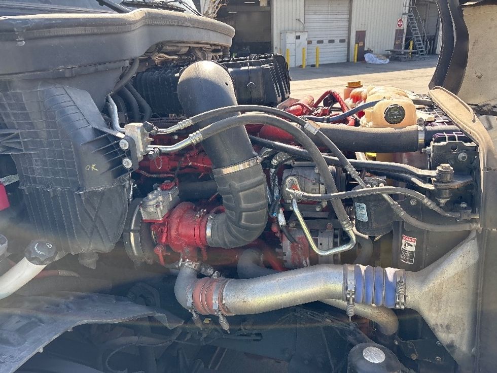 Sleeper Tractor-Heavy Duty Tractors-Freightliner-2020-T12664ST-Fontana-CA-433,559\n\t\tmiles-$ 70,000 - Image 20