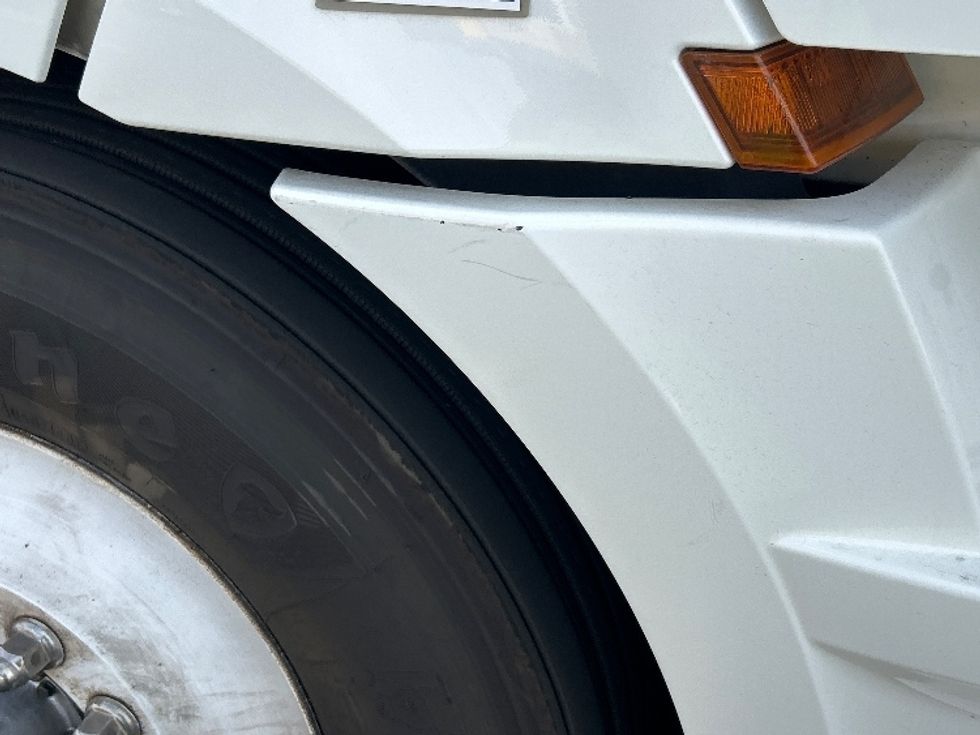 Sleeper Tractor-Heavy Duty Tractors-Freightliner-2020-T12664ST-Fontana-CA-454,189\n\t\tmiles-$ 67,500 - Image 22