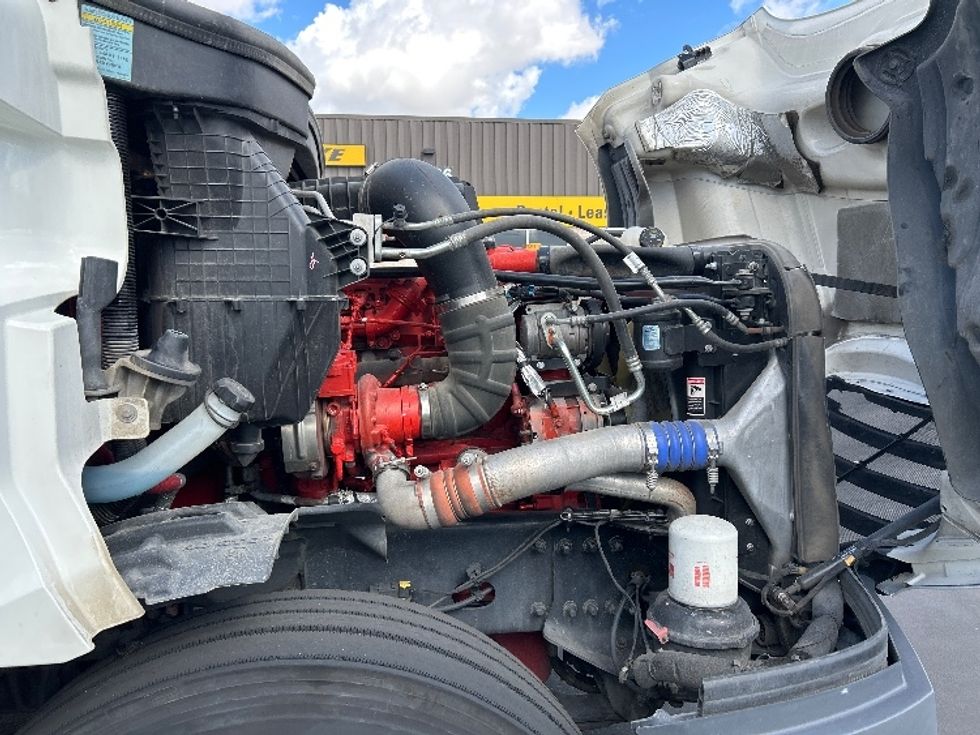 Sleeper Tractor-Heavy Duty Tractors-Freightliner-2020-T12664ST-Fontana-CA-498,852\n\t\tmiles-$ 66,750 - Image 20