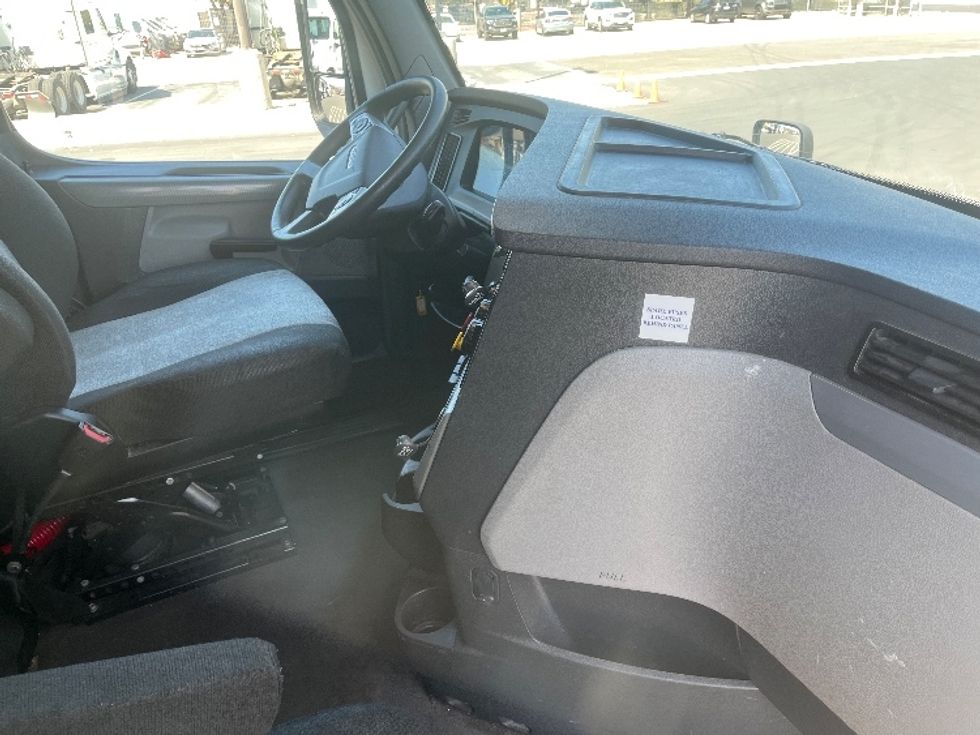 Sleeper Tractor-Heavy Duty Tractors-Freightliner-2020-T12664ST-Fontana-CA-548,116\n\t\tmiles-$ 65,250 - Image 15