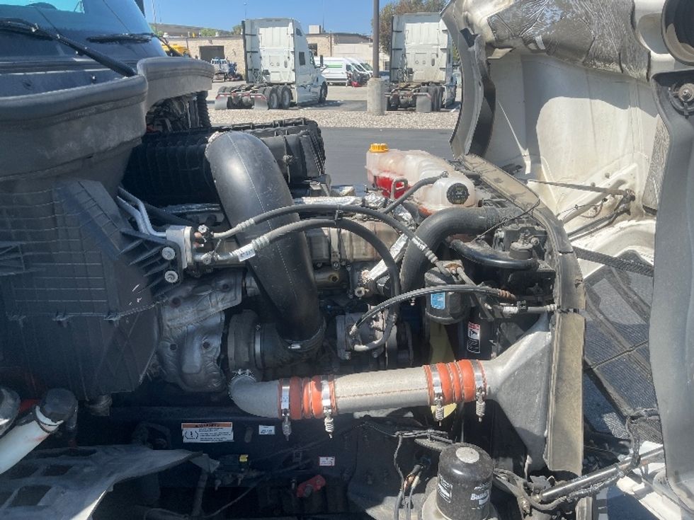 Sleeper Tractor-Heavy Duty Tractors-Freightliner-2020-T12664ST-Fontana-CA-548,116\n\t\tmiles-$ 65,250 - Image 20