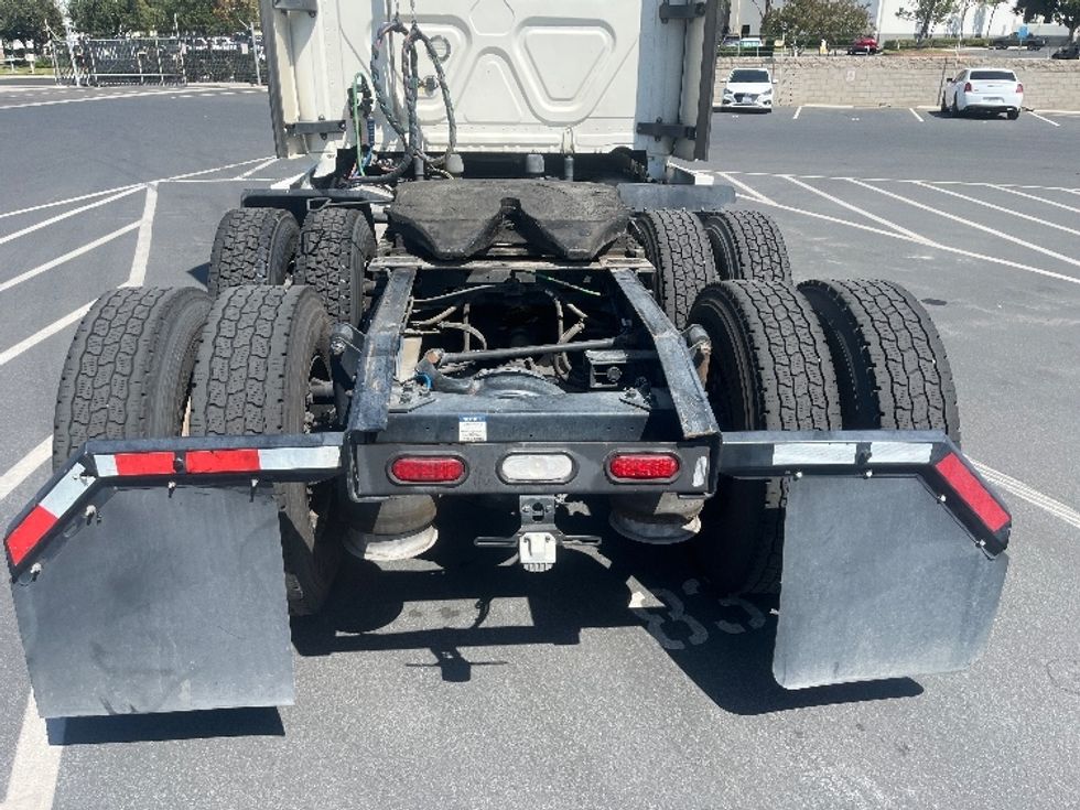 Sleeper Tractor-Heavy Duty Tractors-Freightliner-2020-T12664ST-Fontana-CA-548,116\n\t\tmiles-$ 65,250 - Image 6