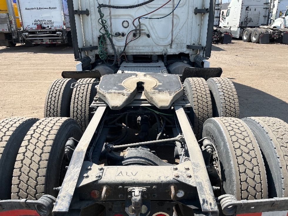 Sleeper Tractor-Heavy Duty Tractors-Freightliner-2020-T12664ST-Fontana-CA-652,640\n\t\tmiles-$ 56,250 - Image 6