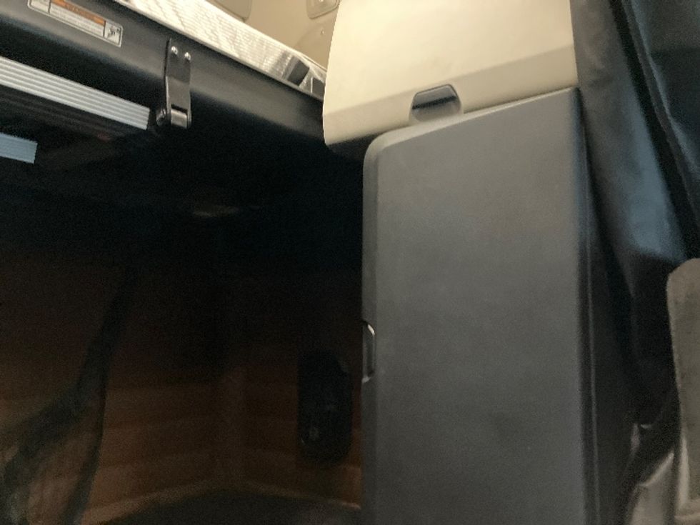 Sleeper Tractor-Heavy Duty Tractors-Freightliner-2020-T12664ST-Fontana-CA-775,560\n\t\tmiles-$ 46,000 - Image 17