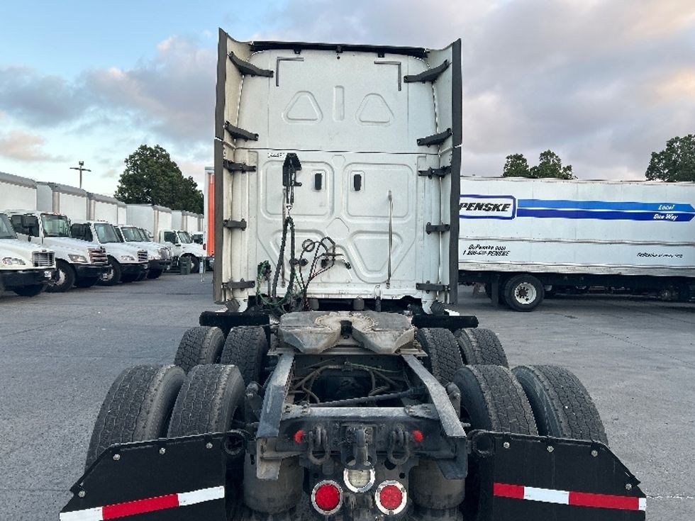 Sleeper Tractor-Heavy Duty Tractors-Freightliner-2020-T12664ST-Fontana-CA-799,375\n\t\tmiles-$ 44,000 - Image 6