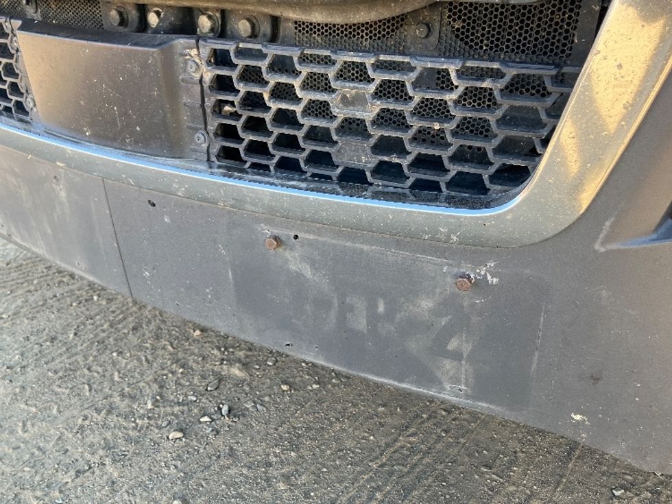 Sleeper Tractor-Heavy Duty Tractors-Freightliner-2020-T12664ST-Fontana-CA-847,300\n\t\tmiles-$ 40,000 - Image 25