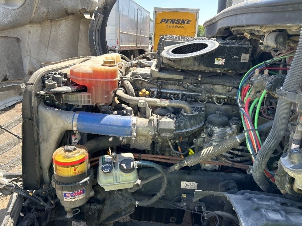 Sleeper Tractor-Heavy Duty Tractors-Freightliner-2020-T12664ST-Fontana-CA-874,305\n\t\tmiles-$ 37,750 - Image 18