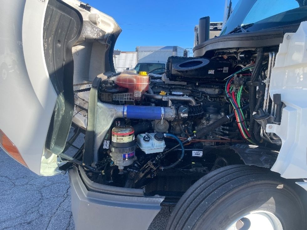 Sleeper Tractor-Heavy Duty Tractors-Freightliner-2020-T12664ST-Forest Park-GA-474,614\n\t\tmiles-$ 64,500 - Image 21