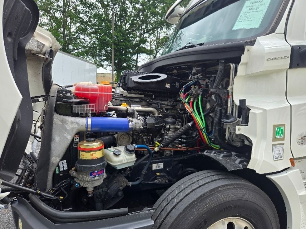Sleeper Tractor-Heavy Duty Tractors-Freightliner-2020-T12664ST-Forest Park-GA-551,800\n\t\tmiles-$ 61,500 - Image 21